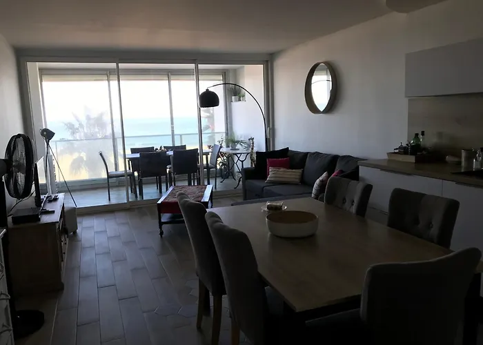 Appartement Face A La Mer - 6 A 8 Personnes - Canet En Roussillon